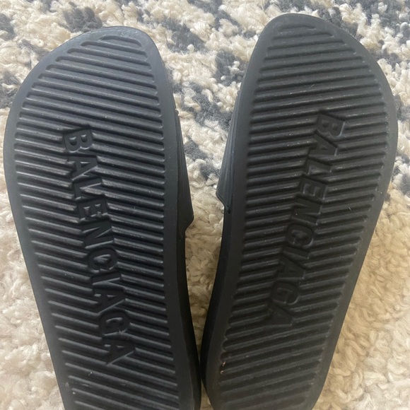 Authentic Balenciaga Pool Slides - Picture 5 of 5
